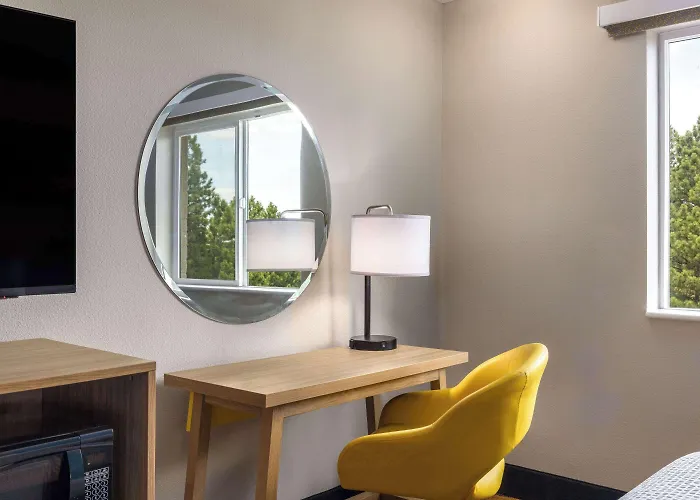 Days By Wyndham Hotel