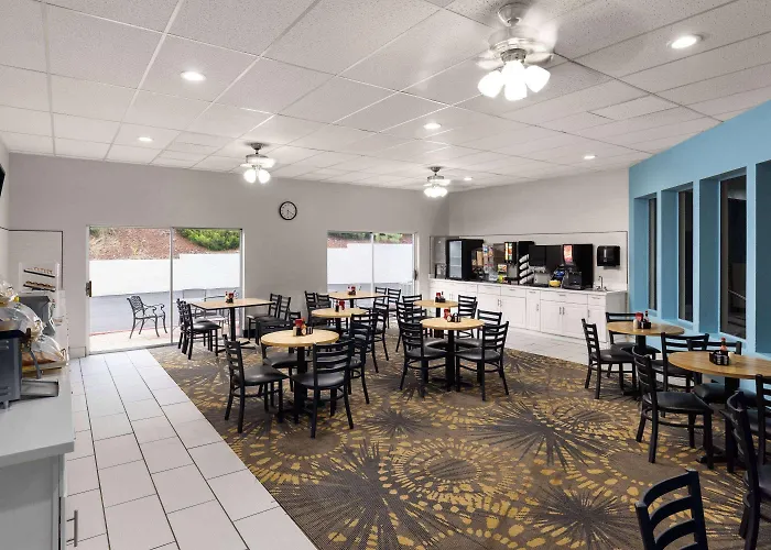 Days By Wyndham Hotel